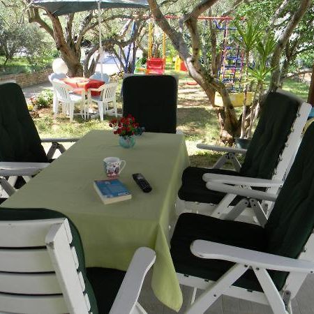 Apartmani Maver Sveti Filip i Jakov Dış mekan fotoğraf