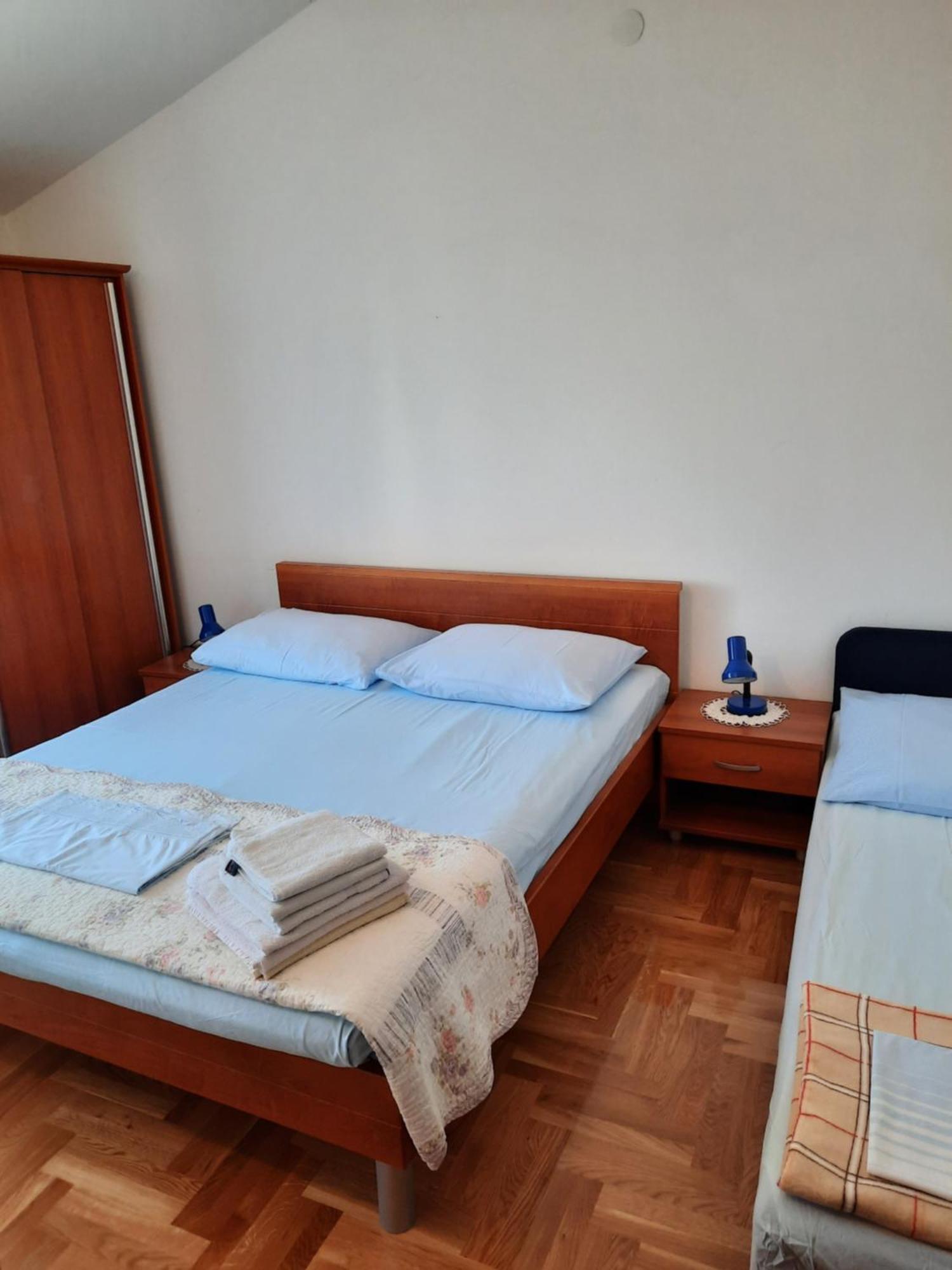Apartmani Maver Sveti Filip i Jakov Dış mekan fotoğraf