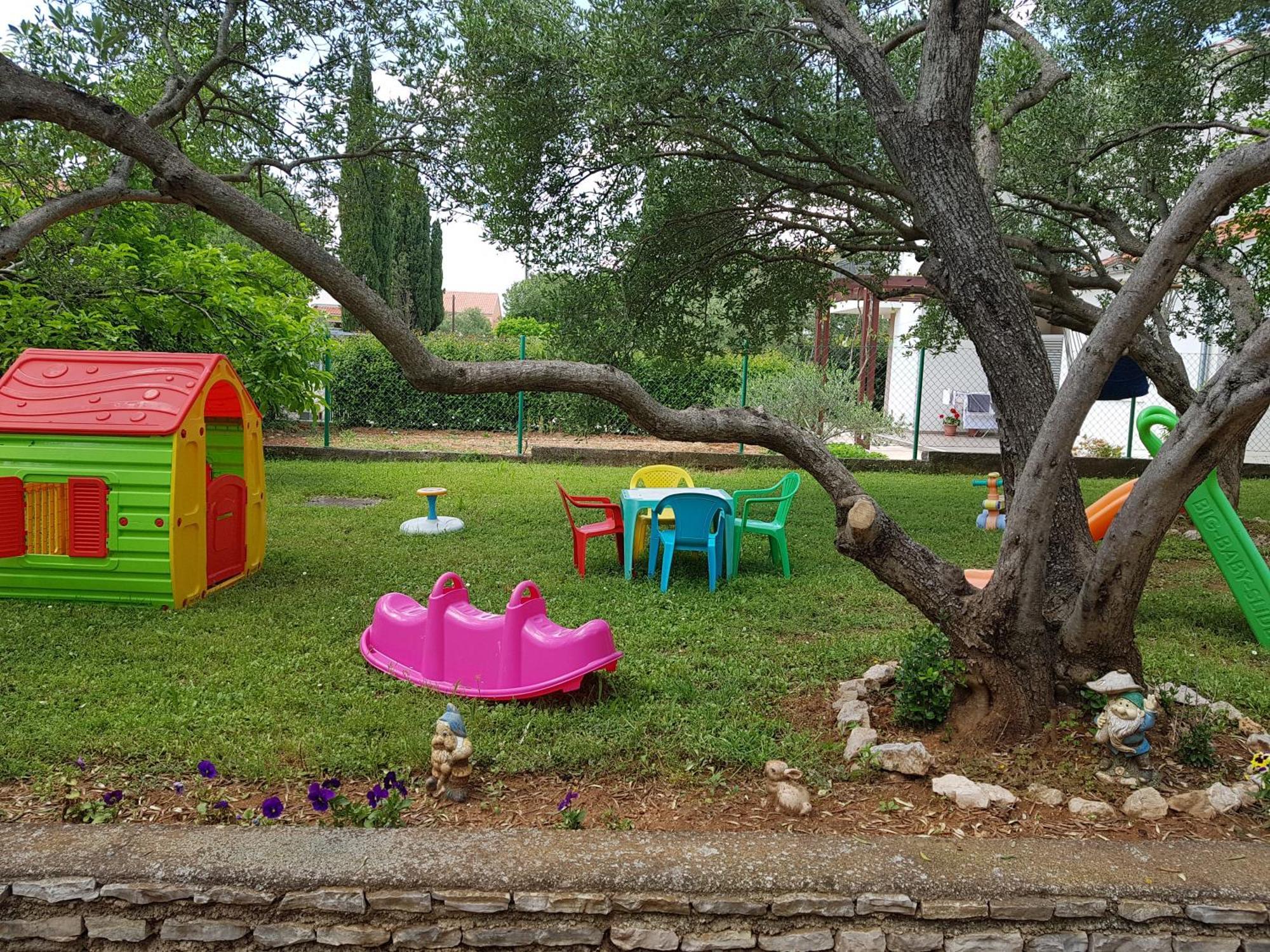Apartmani Maver Sveti Filip i Jakov Dış mekan fotoğraf